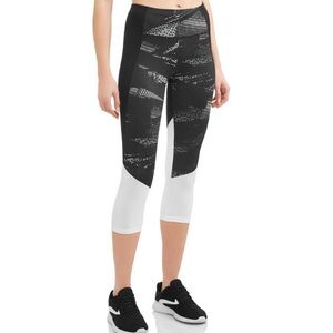 NWOT ATHLETIC WORKS DriWorks Black Gray White Crop Workout Pants Leggings Sz M